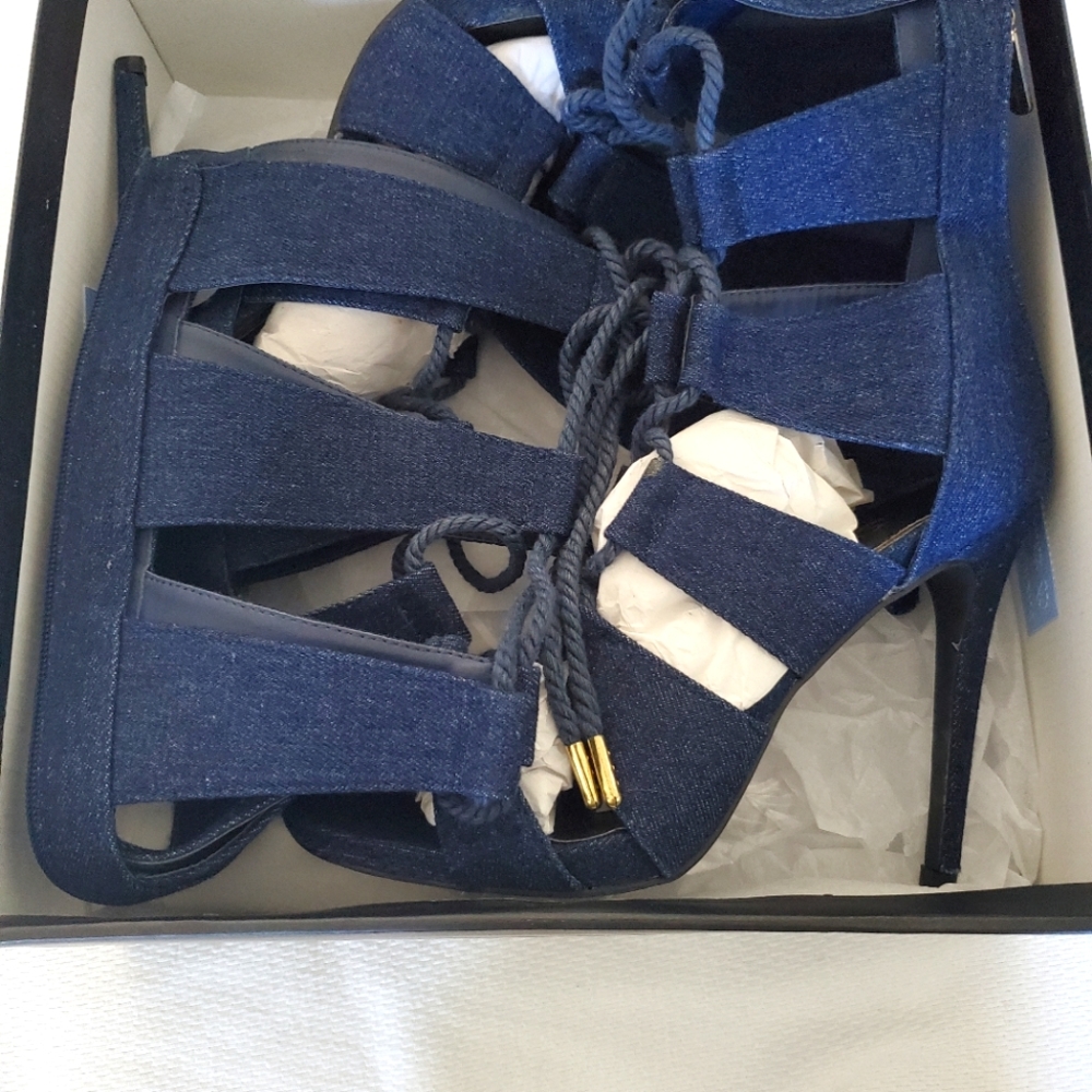 Womens Oralie Denim knee high gladiator sandals size 8.5.